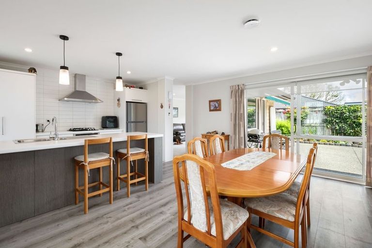 Photo of property in 8 Maniaroa Drive, Katikati, 3129