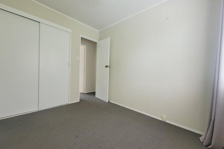 Photo of property in 1-2 Seagull Place, Whitby, Porirua, 5024