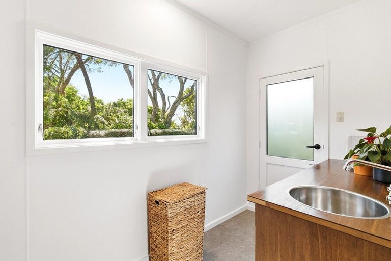 Photo of property in 10 Mathieson Avenue, Khandallah, Wellington, 6035