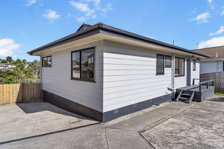 Photo of property in 28 Moire Road, Massey, Auckland, 0614