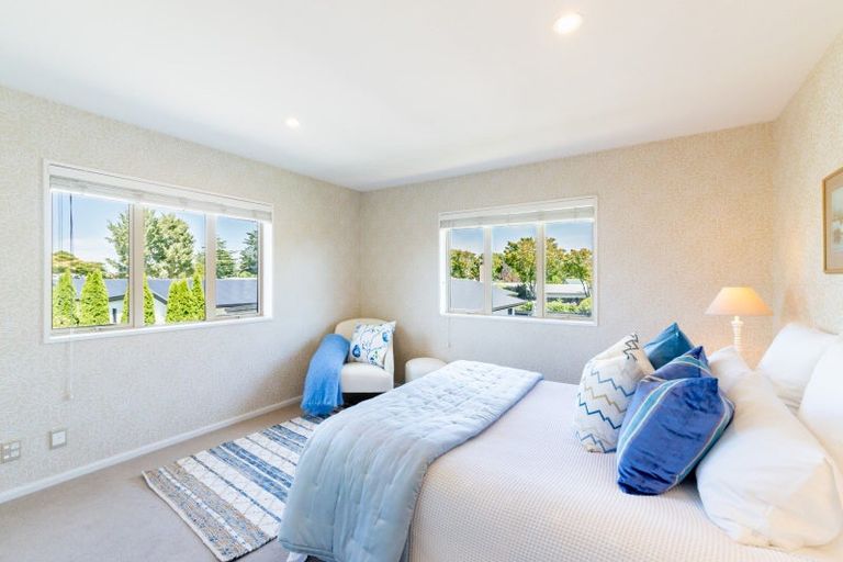 Photo of property in 16a Hadlow Place, Burnside, Christchurch, 8041
