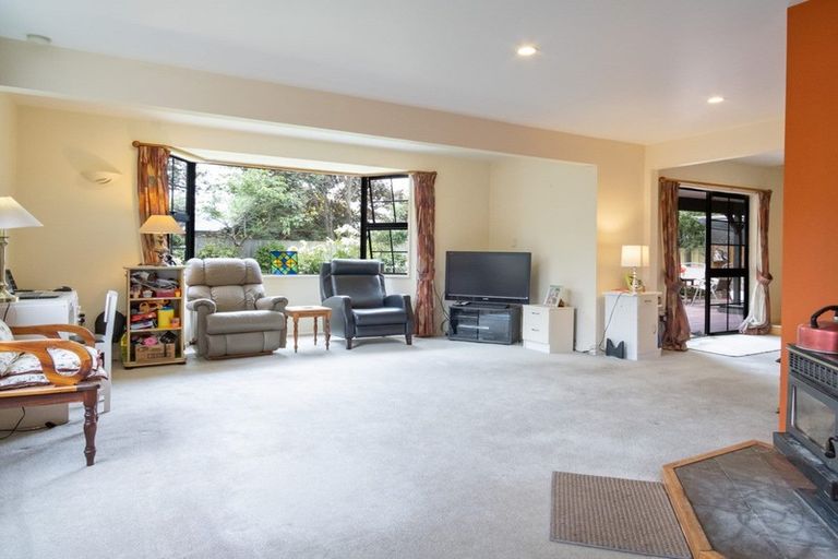 Photo of property in 52 Gladstone Road, Woodend, 7610