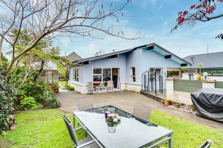 Photo of property in 10 Cardiff Place, Tamatea, Napier, 4112
