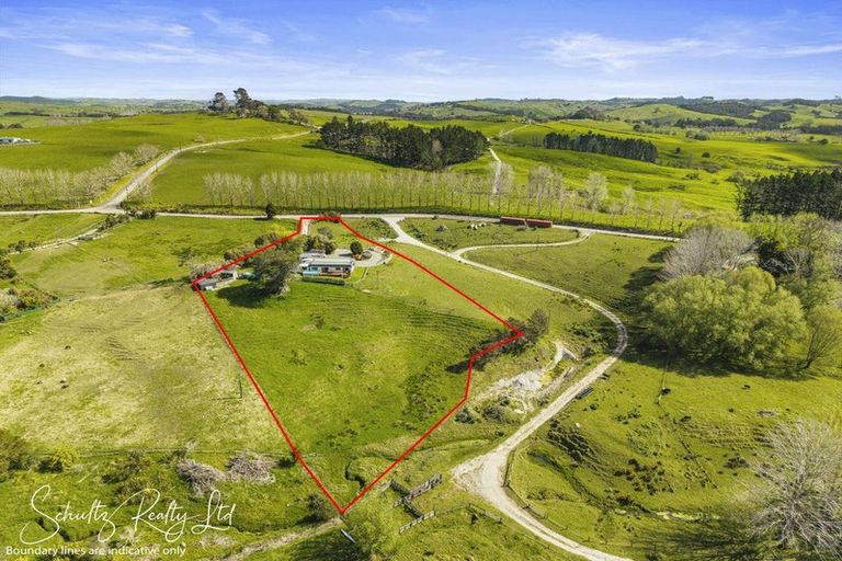 Photo of property in 316 Mountain Road, Maungaturoto, 0587
