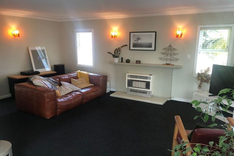 Photo of property in 1/1 Sylvan Park Avenue, Milford, Auckland, 0620