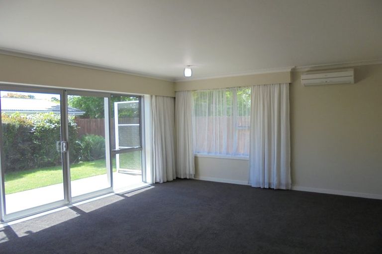 Photo of property in 31 Guinness Crescent, Ilam, Christchurch, 8041