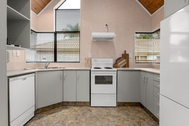 Photo of property in 4 Western Heights Drive, Western Heights, Hamilton, 3200