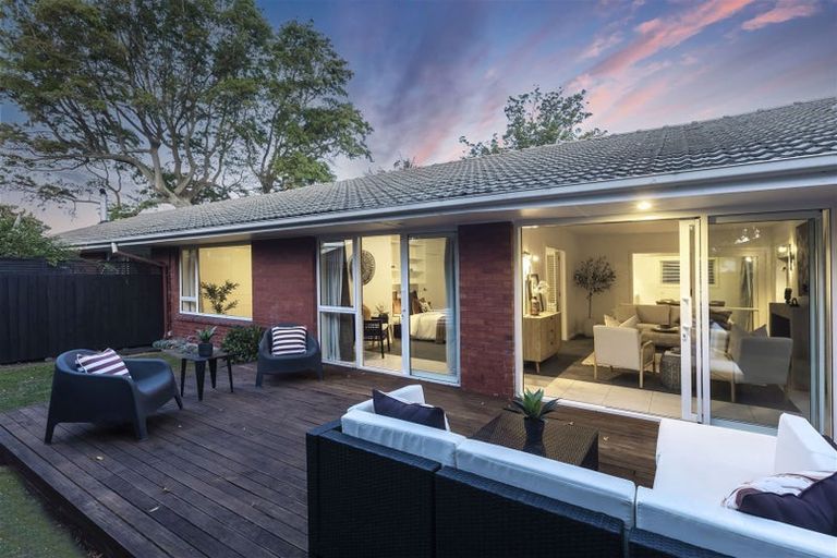 Photo of property in 1/15 Knowles Street, St Albans, Christchurch, 8052