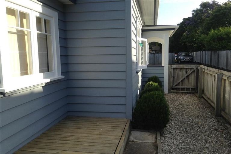 Photo of property in 67 Margan Avenue, New Lynn, Auckland, 0600