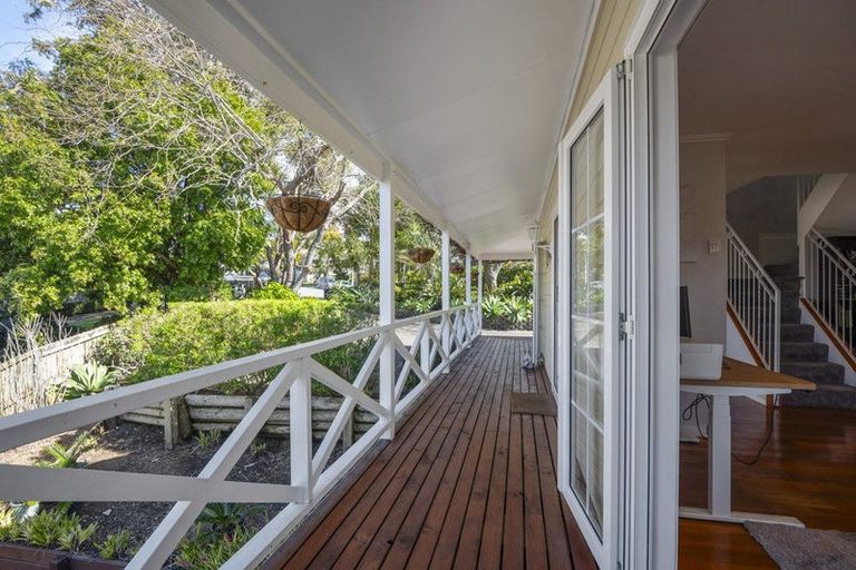 Photo of property in 12 Regia Close, Half Moon Bay, Auckland, 2012