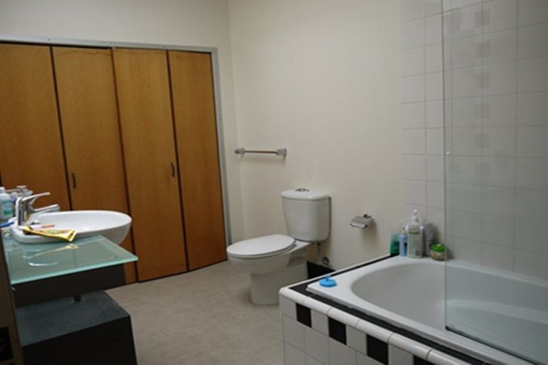 Photo of property in Dominion Apartments, 18/80u Victoria Street, Wellington Central, Wellington, 6011