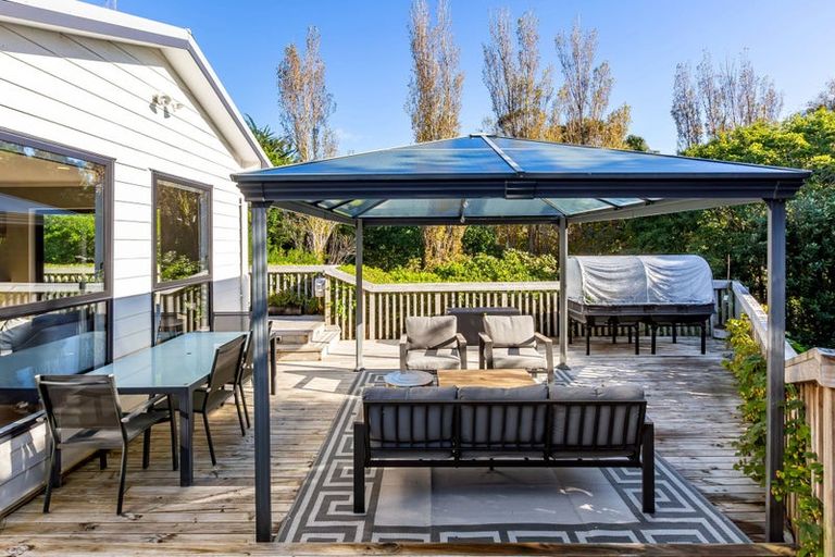 Photo of property in 48 Sailmaker Close, Whitby, Porirua, 5024