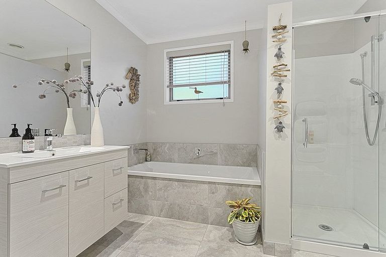 Photo of property in 2 Skylark Road, Hobsonville, Auckland, 0616