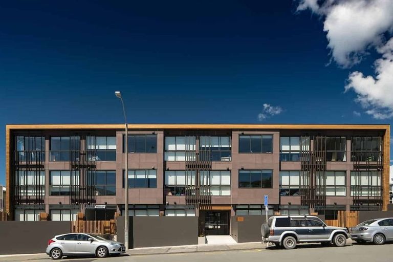 Photo of property in Vedado Apartments, 108/41u Hopper Street, Mount Cook, Wellington, 6011