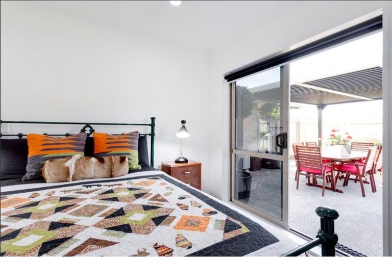 Photo of property in 18 Mcewen Crescent, Riverstone Terraces, Upper Hutt, 5018