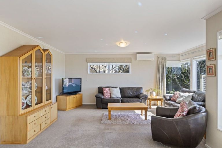 Photo of property in 2/13 Chatswood Grove, Fitzroy, New Plymouth, 4312