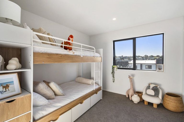 Photo of property in 4/4 Limestone Drive, Hobsonville, Auckland, 0616
