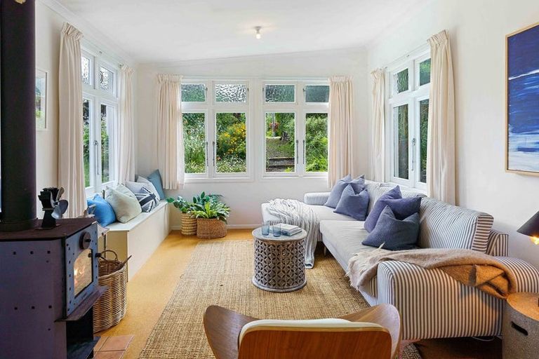 Photo of property in 42 Field Way, Waikanae Beach, Waikanae, 5036