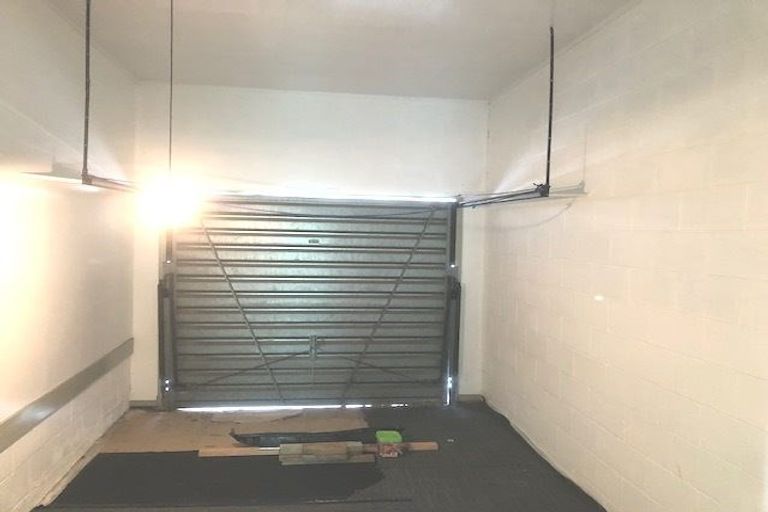 Photo of property in 67 Titirangi Road, New Lynn, Auckland, 0600