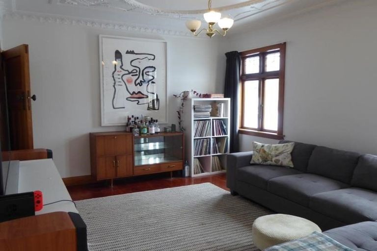 Photo of property in 46 Mills Road, Brooklyn, Wellington, 6021