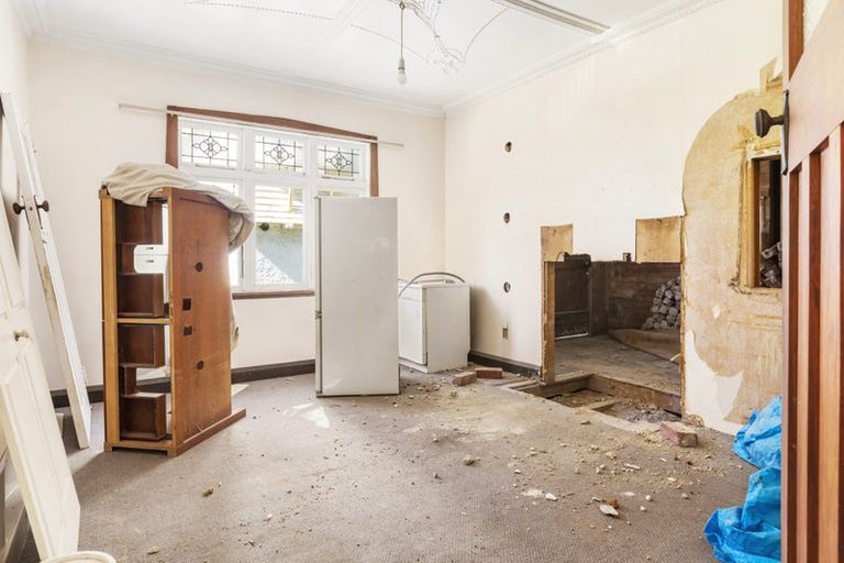 Photo of property in 70 Mitchell Street, Brooklyn, Wellington, 6021