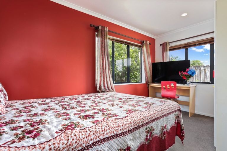 Photo of property in 18 Peninsula Road, Mangere, Auckland, 2022
