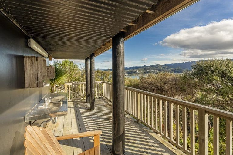 Photo of property in 34 Motuhoa Road, Tairua, 3508