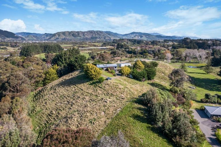 Photo of property in 338 Ngarara Road, Waikanae, 5391