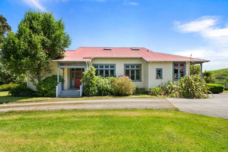 Photo of property in 75 Kahuterawa Road, Linton, Palmerston North, 4472