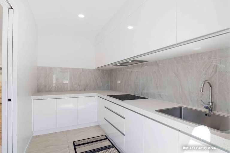 Photo of property in 6 Kahu Close, Orewa, 0931