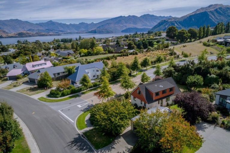 Photo of property in 108 Hunter Crescent, Wanaka, 9305