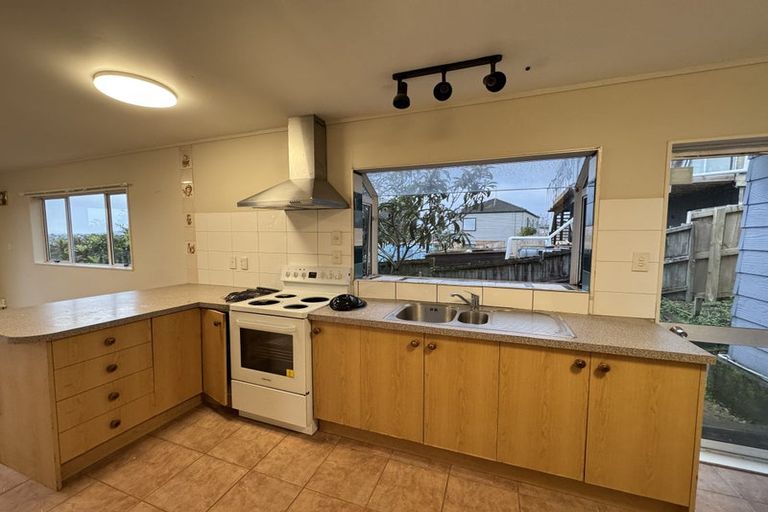 Photo of property in 26 Weldene Avenue, Glenfield, Auckland, 0629