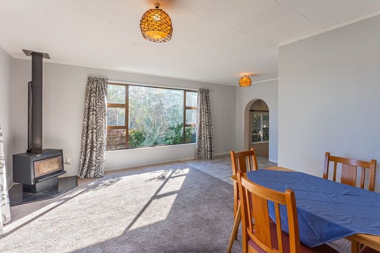 Photo of property in 8 Andrew Street, Waikanae, 5036