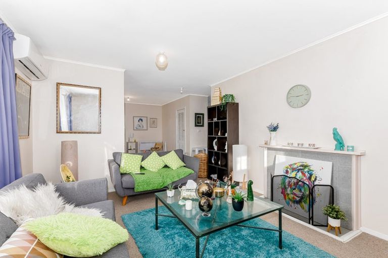 Photo of property in 10 Miranda Street, Cannons Creek, Porirua, 5024