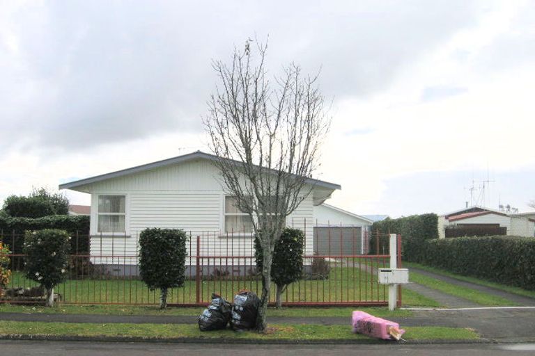 Photo of property in 11 Katherine Place, Melville, Hamilton, 3206