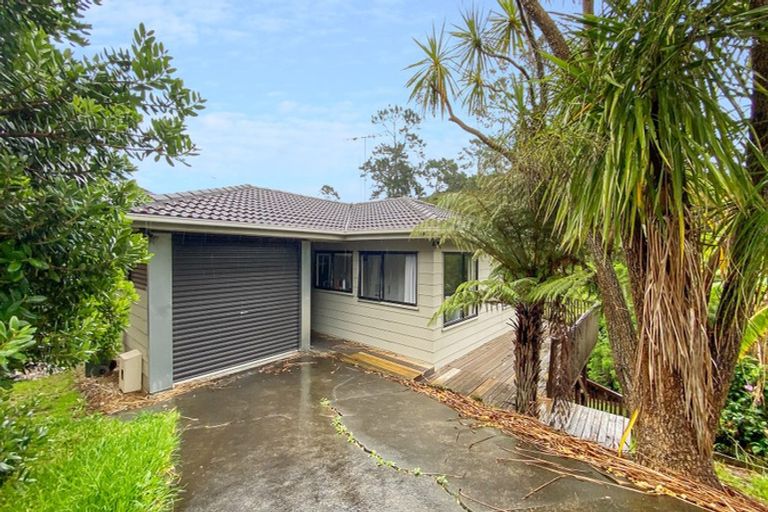 Photo of property in 126 Spinella Drive, Bayview, Auckland, 0629