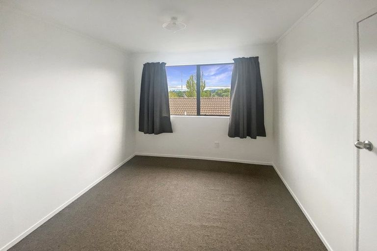 Photo of property in 82 Keegan Drive, Massey, Auckland, 0614
