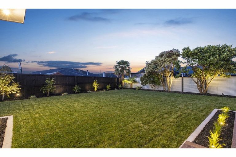 Photo of property in 30 Araroa Place, Papamoa Beach, Papamoa, 3118