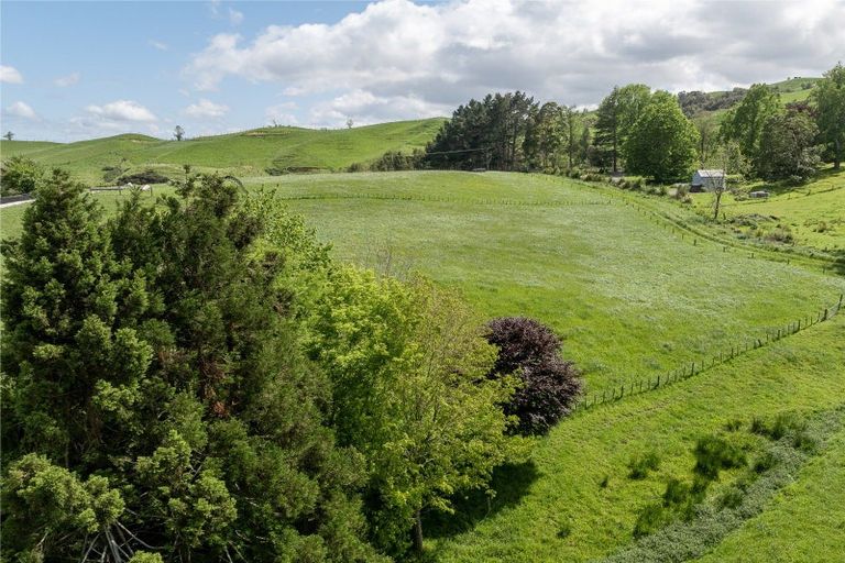 Photo of property in 70 Tirohanga Road, Rotoorangi, Cambridge, 3495
