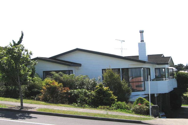 Photo of property in 70 Fitzwilliam Drive, Torbay, Auckland, 0630