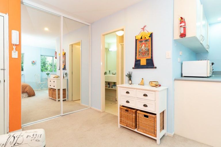 Photo of property in Capital Hill Apartments, 12/54u Hill Street, Thorndon, Wellington, 6011