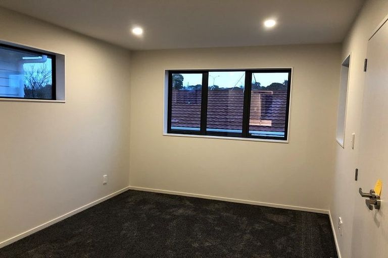 Photo of property in 228b Pakuranga Road, Pakuranga Heights, Auckland, 2010