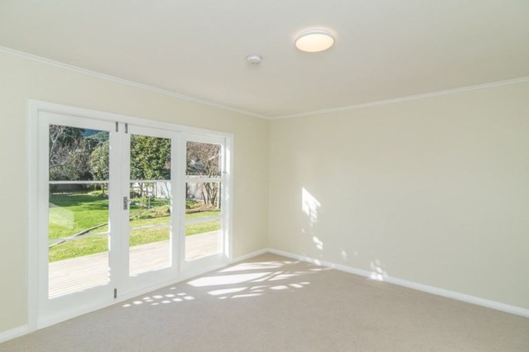 Photo of property in 3 Koromiko Road, Waikanae, 5036