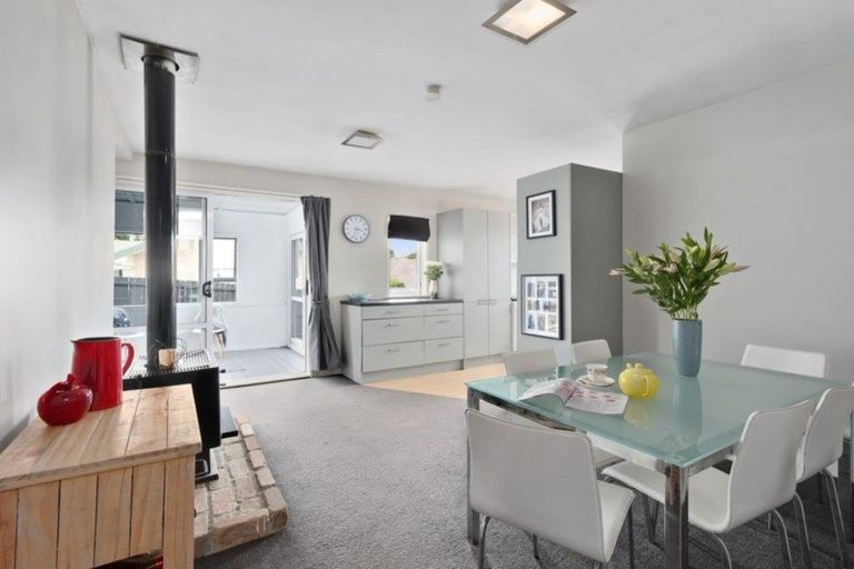 Photo of property in 8a Youngs Road, Papakura, 2110