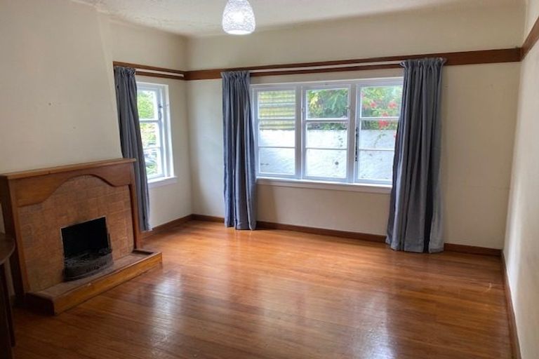 Photo of property in San Marino Apartments, 2/4 Oak Park Avenue, Te Aro, Wellington, 6011