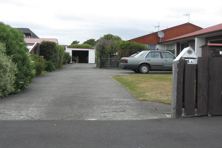 Photo of property in 2/4b Owens Terrace, Upper Riccarton, Christchurch, 8041
