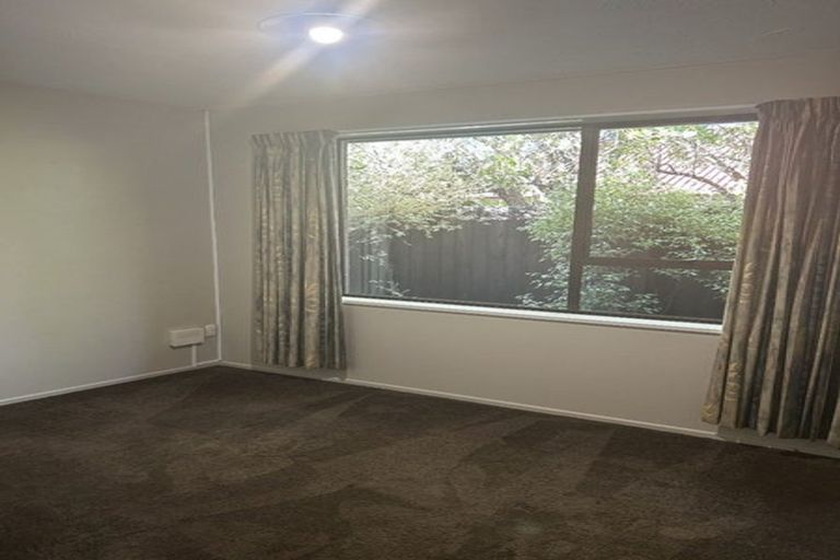 Photo of property in 34 Regency Crescent, Redwood, Christchurch, 8051