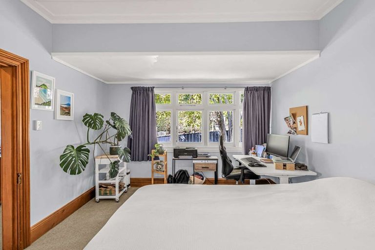 Photo of property in 32 Coote Road, Bluff Hill, Napier, 4110