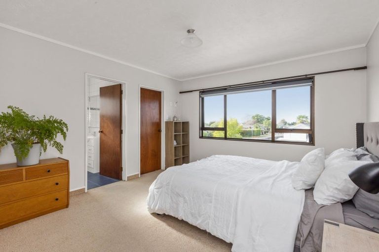 Photo of property in 10 Otatara Road, Taradale, Napier, 4112