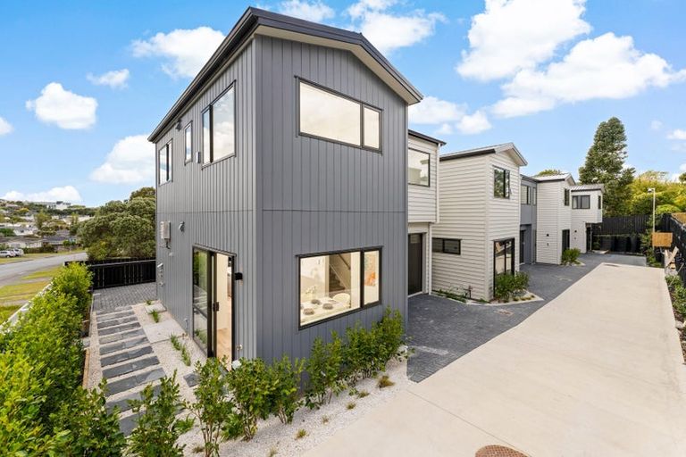 Photo of property in 31 Diana Drive, Glenfield, Auckland, 0627